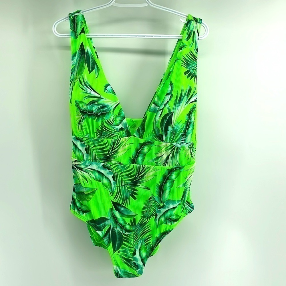 𝅺coastal Waves one piece swim suit bathing suit tropical bright NWT SZ 3X